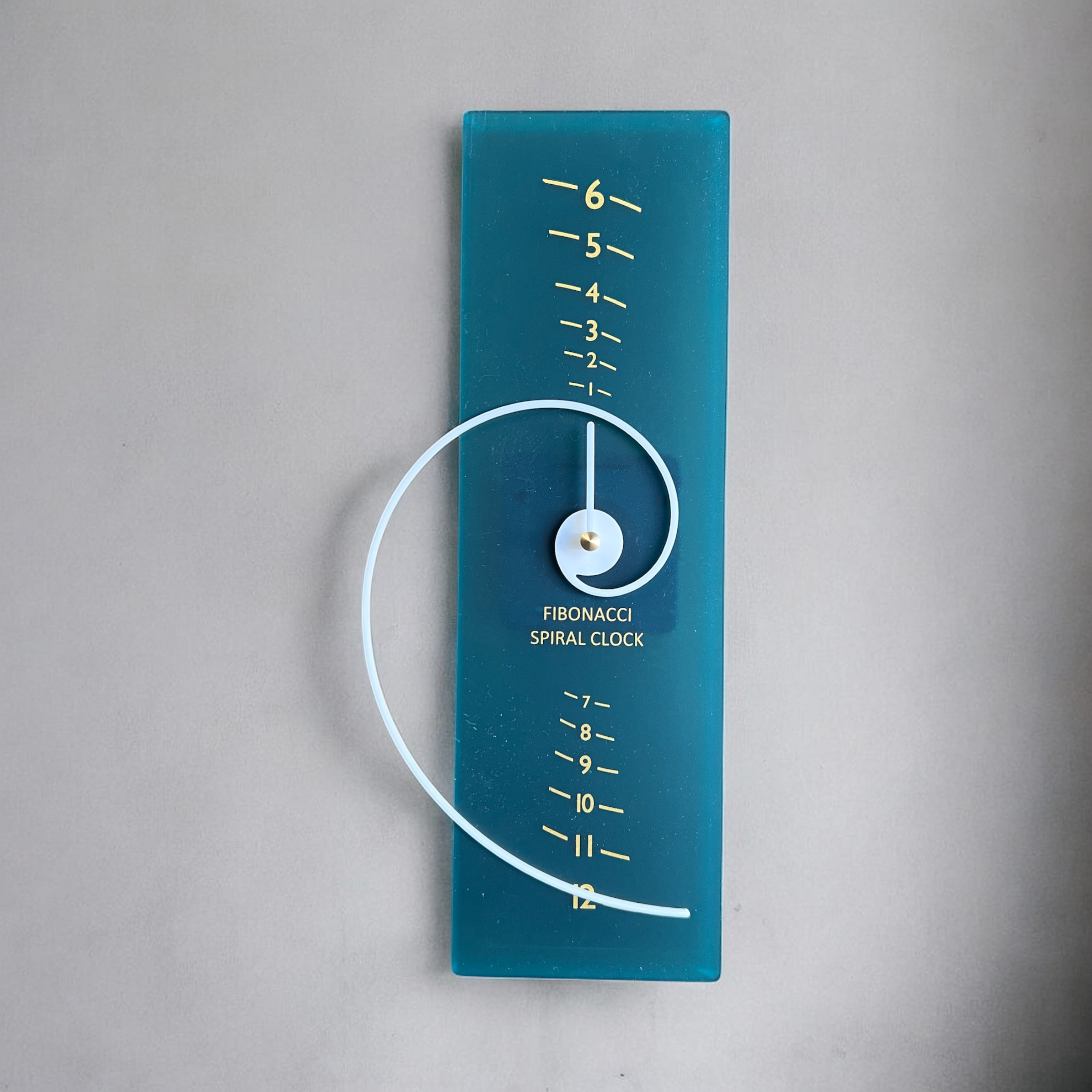 Clock Tar Fibonacci Spiral Clock - Mathematical Wall or Desk Clock – TarquinGroup